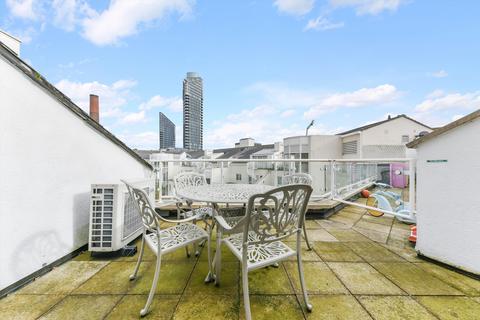 3 bedroom flat to rent, Carlyle Court, Chelsea Harbour, London, SW10.