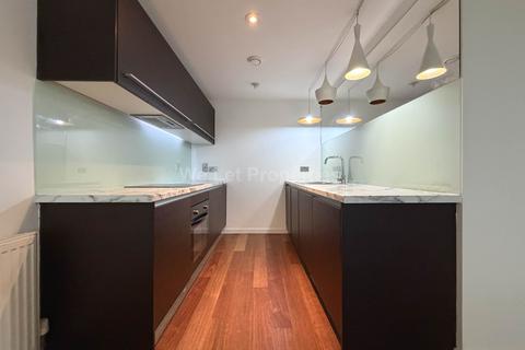 2 bedroom apartment to rent, Deansgate, Manchester M3