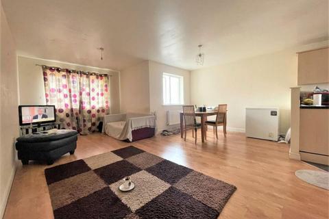 2 bedroom flat for sale, Sir Henry Brackenbury Road, Ashford, TN23