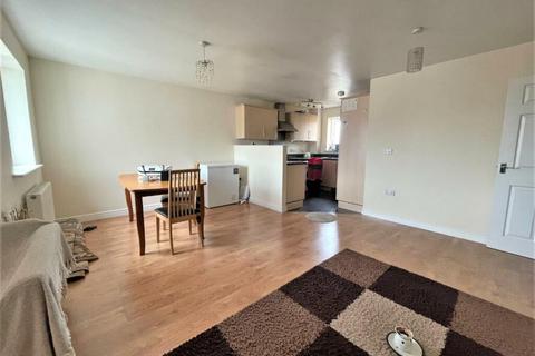 2 bedroom flat for sale, Sir Henry Brackenbury Road, Ashford, TN23