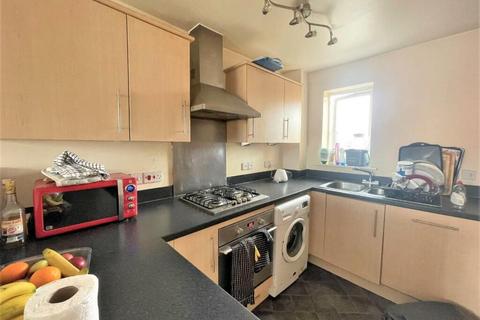 2 bedroom flat for sale, Sir Henry Brackenbury Road, Ashford, TN23