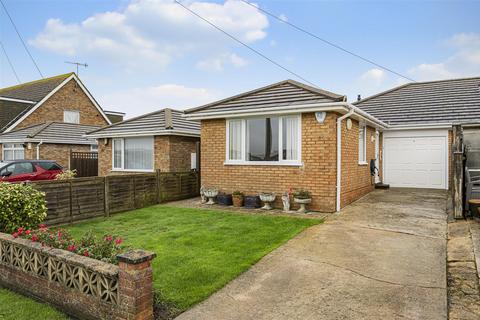 2 bedroom semi-detached bungalow for sale, Cornwall Avenue, Peacehaven