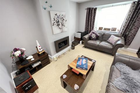 15 Bentley Road, Wirral, CH61 9QB