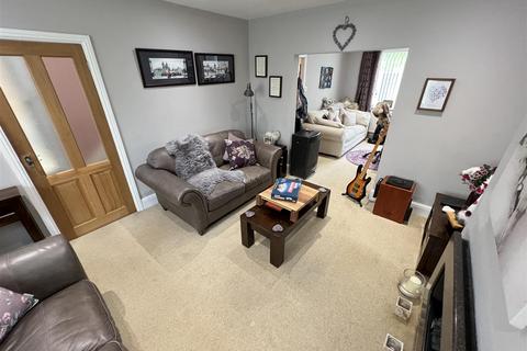 15 Bentley Road, Wirral, CH61 9QB