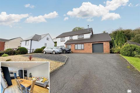 4 bedroom detached house for sale, Bronwydd Arms, Carmarthen