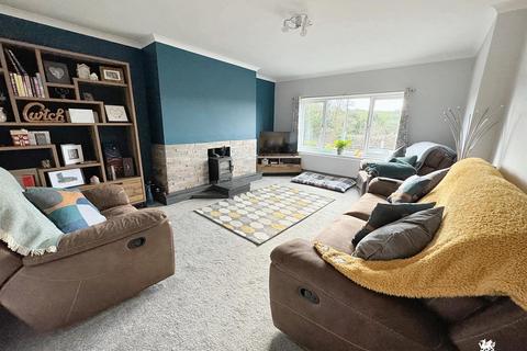 4 bedroom detached house for sale, Bronwydd Arms, Carmarthen