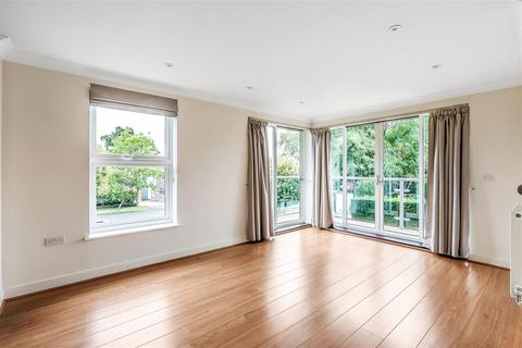 2 bedroom apartment for sale, LEWIS COURT, LEATHERHEAD, KT22