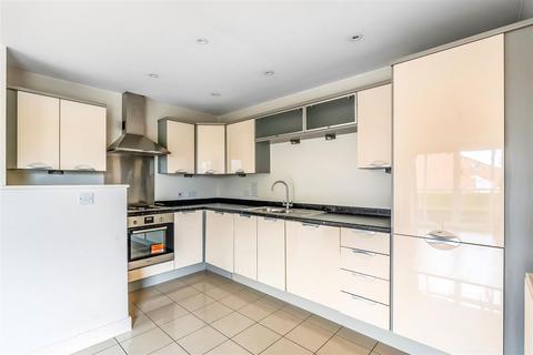 2 bedroom apartment for sale, LEWIS COURT, LEATHERHEAD, KT22