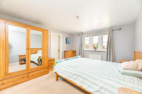 4 bedroom townhouse for sale, Acorn Way, Pool In Wharfedale LS21