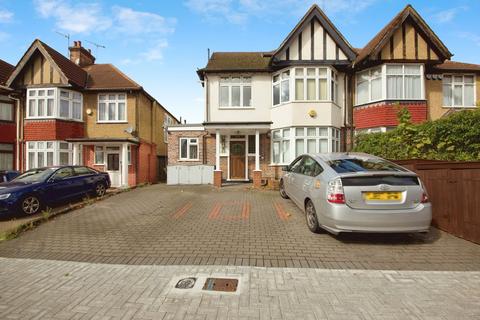 Studio for sale, Station Road, London NW4