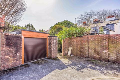 3 bedroom end of terrace house for sale, Gloucester View, Southsea