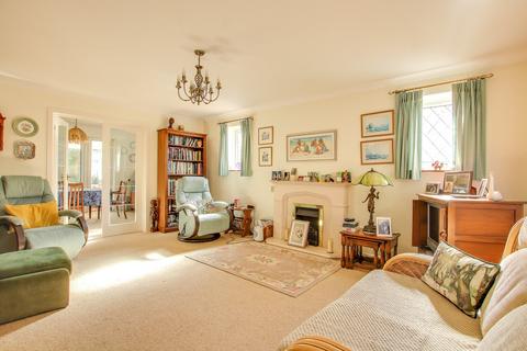 3 bedroom chalet for sale, Christchurch Bay Road, Barton on Sea, New Milton, BH25