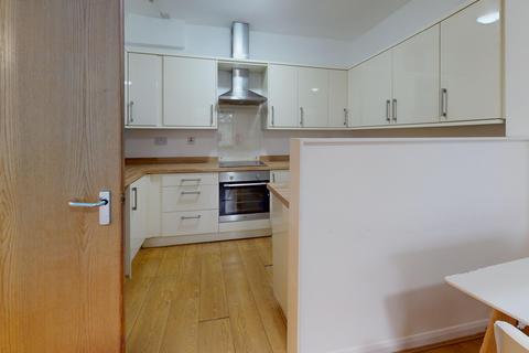 5 bedroom flat to rent, Blenheim Terrace, Leeds LS2