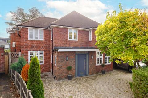 5 bedroom detached house to rent, Mowbray Road, Edgware, HA8