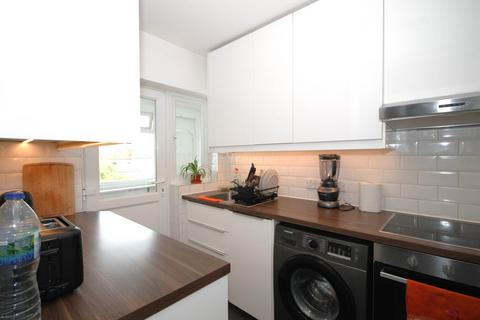 2 bedroom maisonette for sale, Tudor Drive, Morden