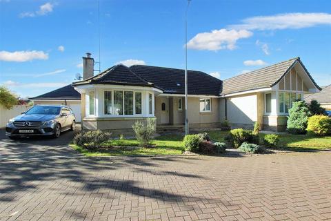 4 bedroom detached bungalow for sale, Byretown Grove, Kirkfieldbank