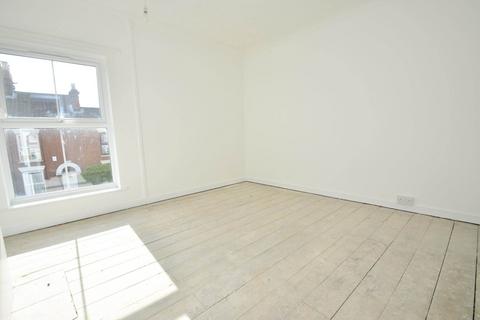 2 bedroom terraced house to rent, Silver Street, Norwich NR3