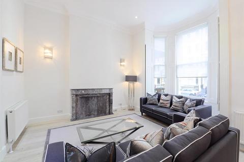 4 bedroom flat to rent, SOMERSET COURT, LEXHAM GARDENS, London, W8