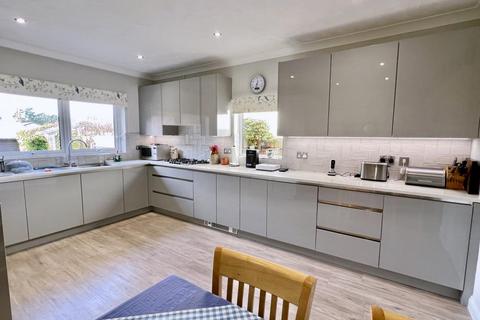 4 bedroom bungalow for sale, Woolsbridge Road, Ashley Heath, BH24