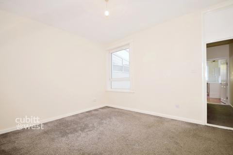 5 bedroom terraced house to rent, Montgomerie Road Southsea PO5