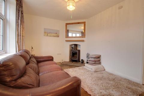 3 bedroom semi-detached house to rent, Field Barn Cottages, Bintree