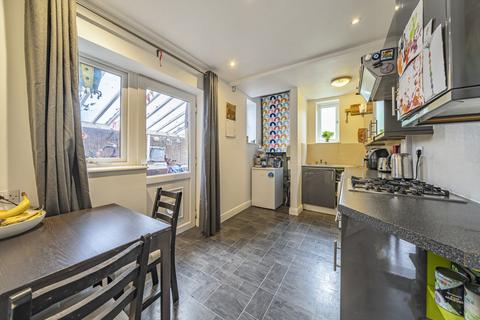 2 bedroom maisonette for sale, Playgreen Way, London