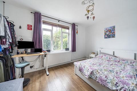 15 Playgreen Way, London, SE6 3HZ