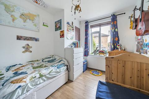 15 Playgreen Way, London, SE6 3HZ