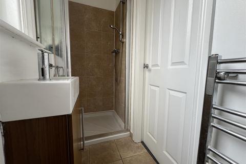 1 bedroom in a house share to rent, St Michaels Villas, Headingley, Leeds, LS6 3AF