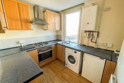 2 bedroom maisonette for sale, Wrotham Road, Gravesend, Kent, DA11