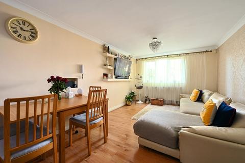 2 bedroom maisonette for sale, Scarlet Oaks, Camberley, Surrey, GU15