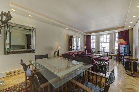 3 bedroom apartment to rent, Upper Grosvenor Street, London, W1K