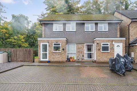 1 bedroom maisonette for sale, Sullivan Close, Farnborough, Hampshire, GU14