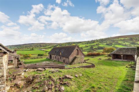 Y Neuadd Barn Dyffryn Crawnon, Llangynidr, Crickhowell, NP8 1NU