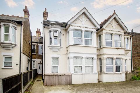 17c Anerley Road, Westcliff-on-sea, SS0 7HJ