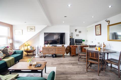 17c Anerley Road, Westcliff-on-sea, SS0 7HJ