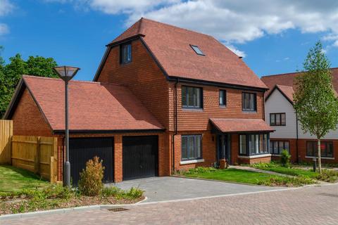 4 bedroom detached house for sale, Tonbridge Road, Hildenborough, Tonbridge