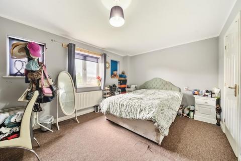 6 Padstow Road, Swindon, SN2 2EG