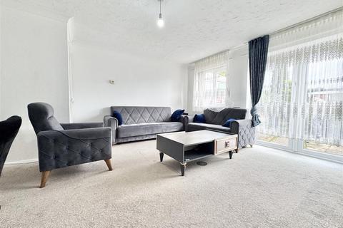 14 Haslemere Drive, Ipswich, IP4 2PP