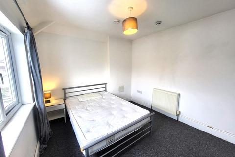 1 bedroom in a house share to rent, Cannock Road, Wolverhampton, WV10 0RB