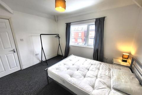 1 bedroom in a house share to rent, Cannock Road, Wolverhampton, WV10 0RB