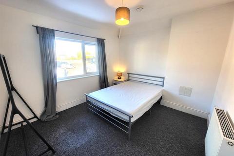 1 bedroom in a house share to rent, Cannock Road, Wolverhampton, WV10 0RB