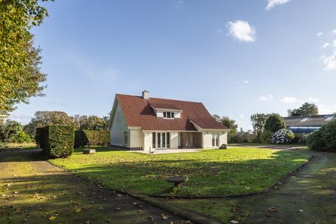 4 bedroom detached house to rent, La Route De Vinchelez, St. Ouen, Jersey