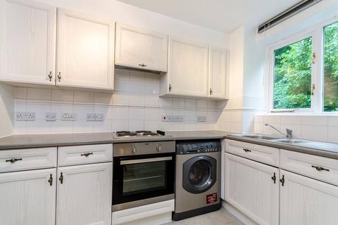 1 bedroom flat to rent, Woodfield Road, Thames Ditton, KT7