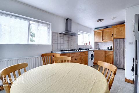 2 bedroom maisonette for sale, NW9