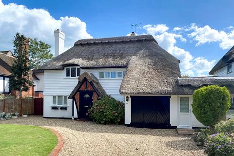 3 bedroom cottage for sale, Manor Way, Aldwick Bay Estate, Aldwick, Bognor Regis, West Sussex PO21