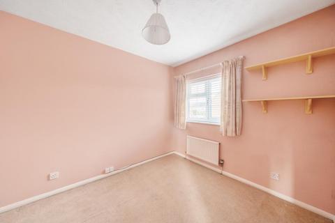 3 bedroom semi-detached house for sale, Thomson Close,  Aylesbury,  HP21