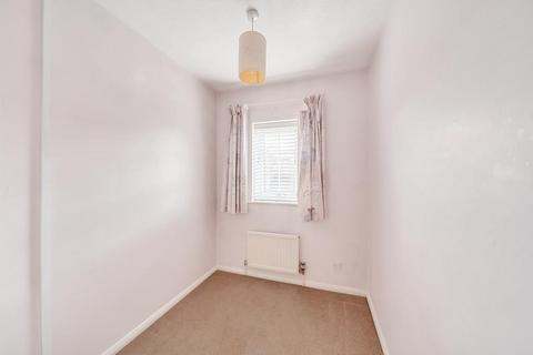 3 bedroom semi-detached house for sale, Thomson Close,  Aylesbury,  HP21