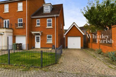 3 bedroom end of terrace house for sale, Victory Court, Diss