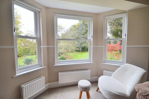 2 bedroom flat for sale, St Cross